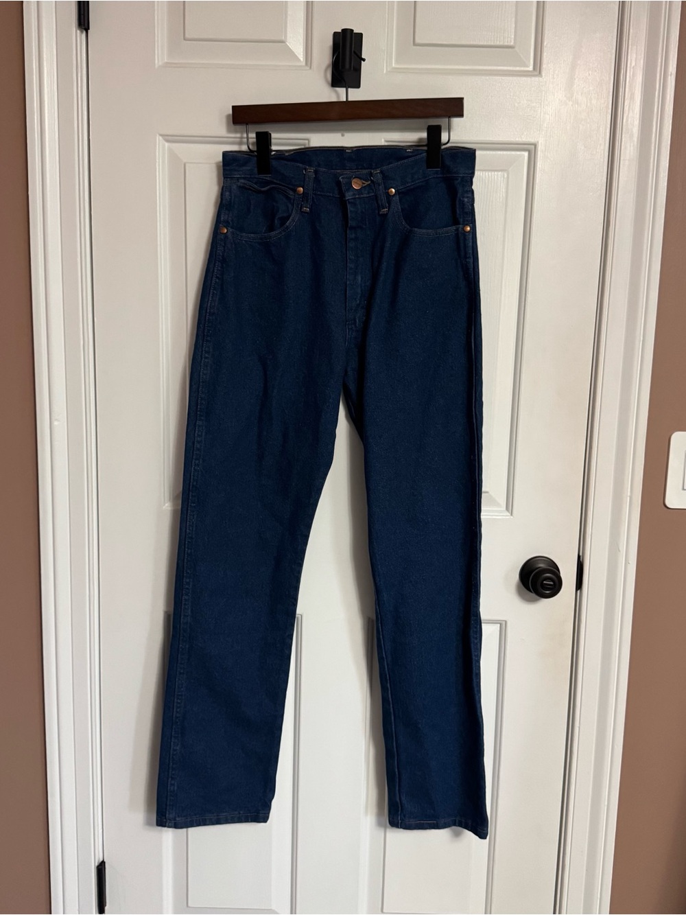 Wrangler Straight-Leg Dark Blue Jeans
